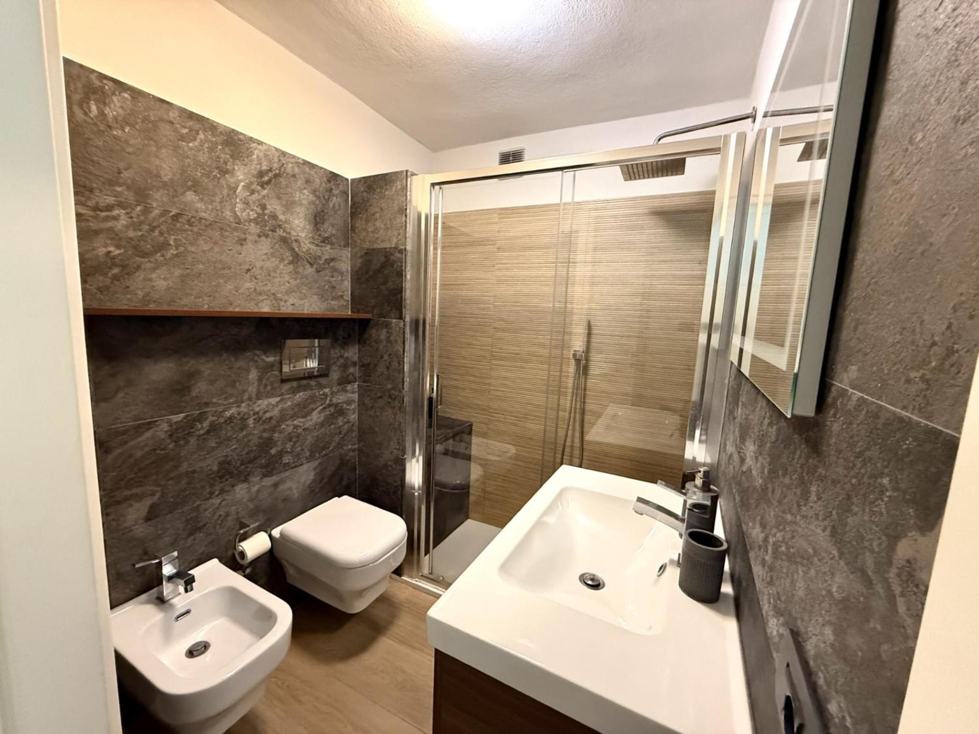 Urban Jungle - Attico Vista Duomo Apartment Milan Bagian luar foto